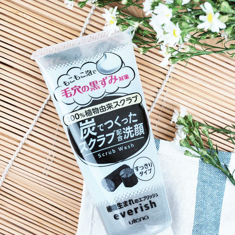 Utena Everish Scrub Wash 135g - Gentle Exfoliating Facial Cleanser