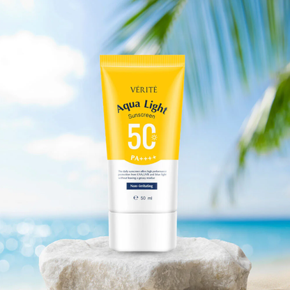 Verite – Aqua Light Mehrfachschutz-Sonnenschutz LSF 50 PA++++ 50 ml.